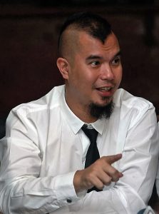 Ahmad Dhani Jokowi Kan Gak Ganteng, Nggak Kayak Saya