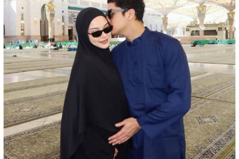 Al Ghazali dan Alyssa Daguisse Jalani Umrah Perdana Bersama, Pamerkan Momen Romantis di Tanah Suci Al Ghazali dan Alyssa Daguisse Jalani Umrah Perdana Bersama, Pamerkan Momen Romantis di Tanah Suci