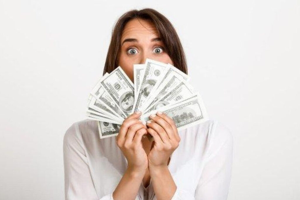 Arti Mimpi Berutang: Pertanda Kecemasan Finansial hingga Kedewasaan Spiritual