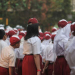 Mimpi Jadi Siswa SD: Cerminan Pelajaran Hidup, Hubungan, dan Potensi Teman Palsu