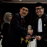 Ferry Salim Resmi Jadi Advokat di Usia 58 Tahun, Bagikan Momen Sumpah Sakral