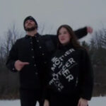 Hailee Steinfeld Umumkan Kehamilan Anak Pertama dengan Josh Allen