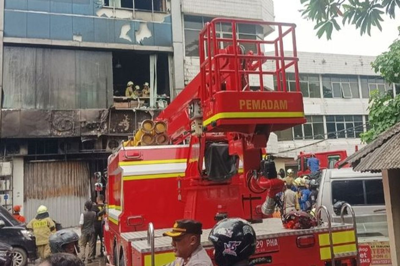 Kebakaran Kemayoran Tewaskan Ibu Hamil, Api Diduga Berasal dari Ledakan Baterai Drone Kebakaran Kemayoran Tewaskan Ibu Hamil, Api Diduga Berasal dari Ledakan Baterai Drone