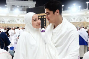 Momen Alyssa Daguise dan Al Ghazali umrah bersama