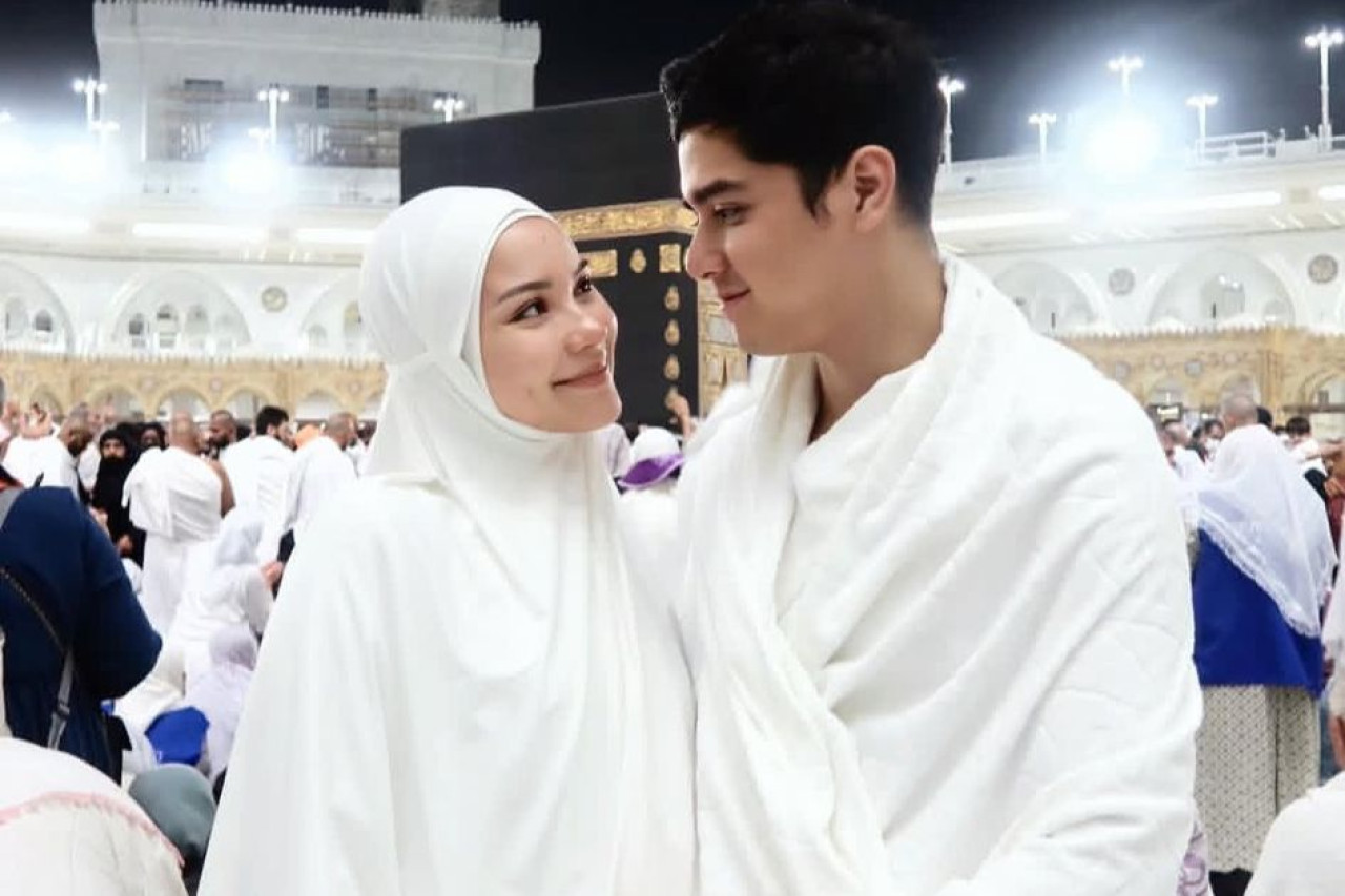 Momen Alyssa Daguise dan Al Ghazali umrah bersama