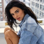 Profil Kendall Jenner: Dari Layar Kaca ke Panggung Modeling Internasional