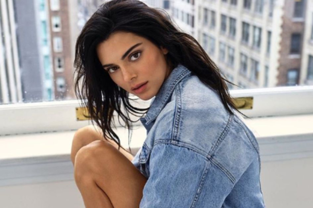 Profil Kendall Jenner, Kakak dari Kylie Jenner yang Kini Sukses Bangun Karier di Dunia Modeling