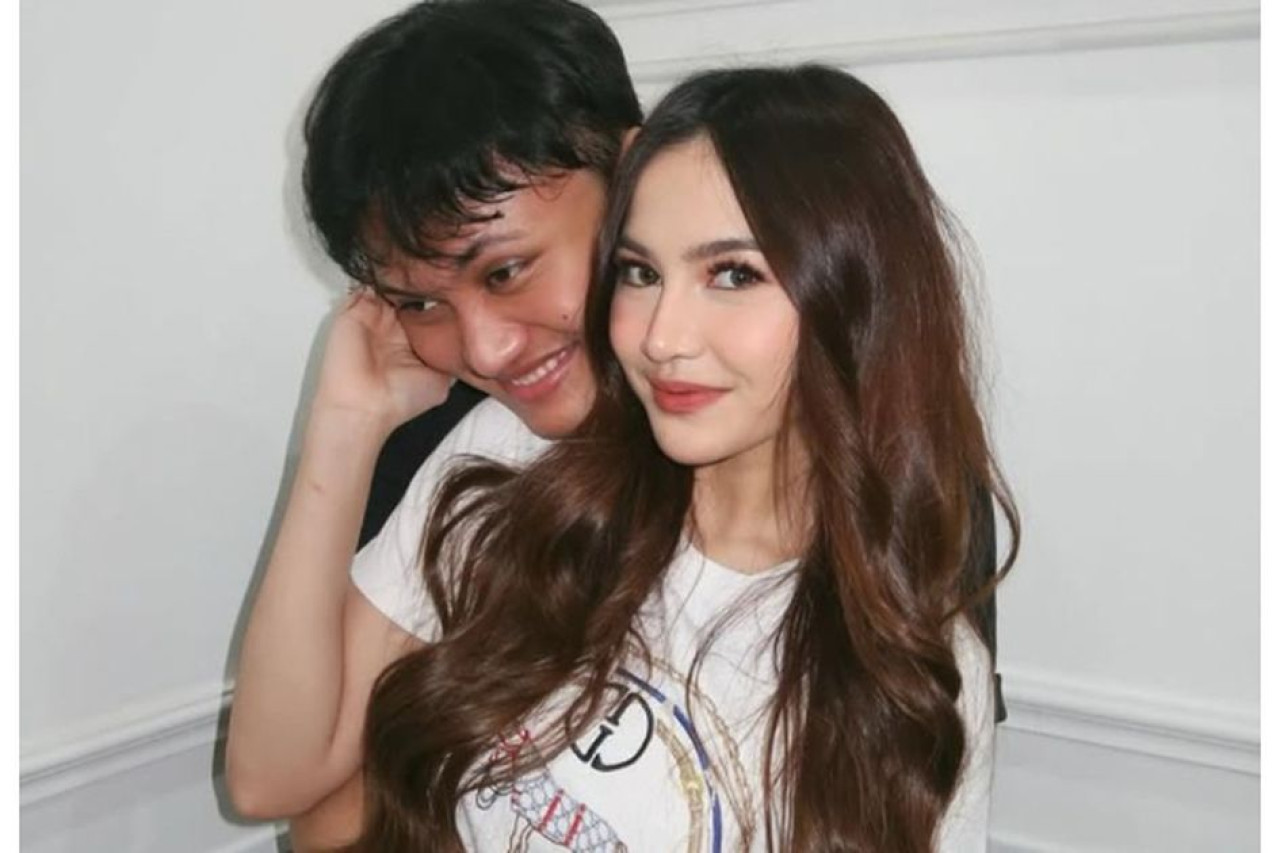 Rizky Febian Ungkap Alasan Pindahkan Bayi, Utamakan Perasaan Mahalini Pasca Melahirkan Rizky Febian Ungkap Alasan Pindahkan Bayi, Utamakan Perasaan Mahalini Pasca Melahirkan