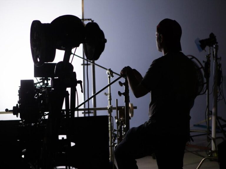 PT Suka Nonton Film Kembangkan Riset Pembiayaan Film Berbasis Web3 untuk Transparansi Investasi PT Suka Nonton Film Kembangkan Riset Pembiayaan Film Berbasis Web3 untuk Transparansi Investasi