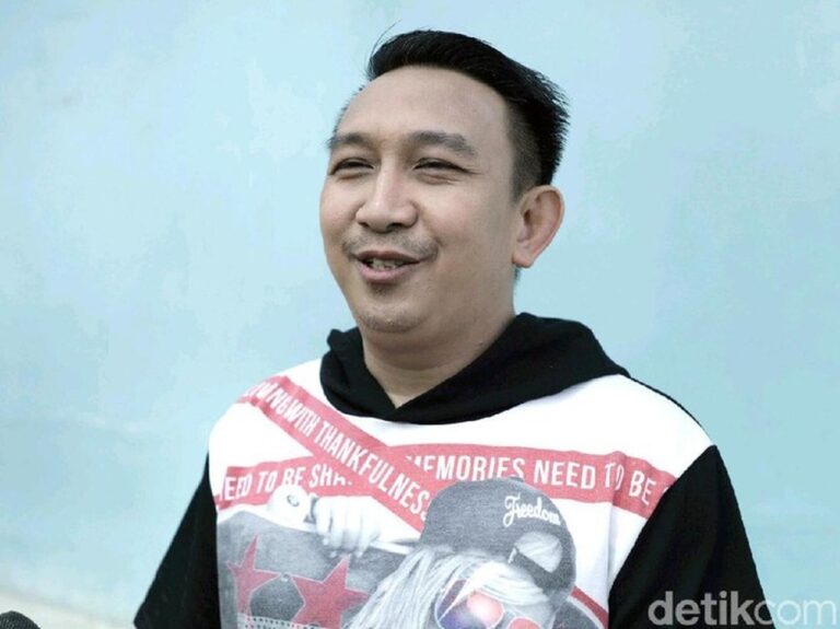 Augie Fantinus Ungkap Tradisi Natal Keluarga Besar di Bandung, Kumpul 50 Orang