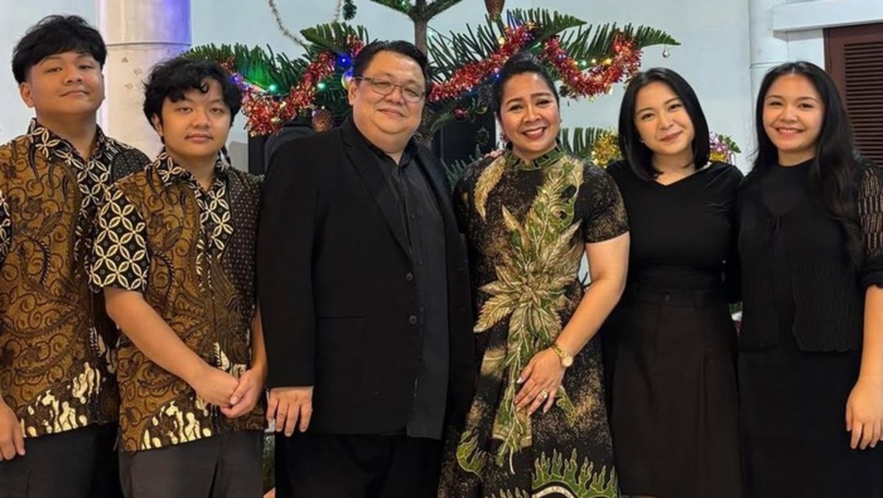 Bernadya Rindu Rumah, Momen Pulang ke Surabaya Jadi Spesial di Libur Akhir Tahun Bernadya Rindu Rumah, Momen Pulang ke Surabaya Jadi Spesial di Libur Akhir Tahun