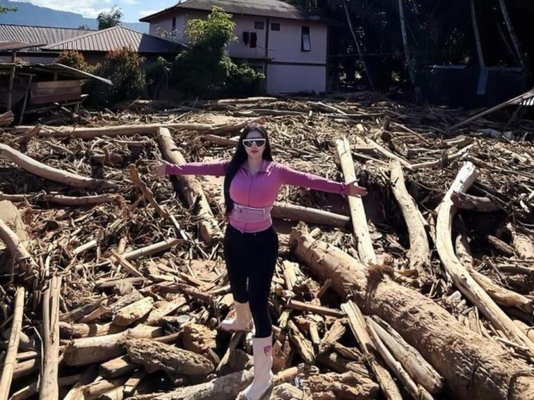 Novi Rizki Kaget Dihujat Netizen Akibat Pakaian Ketat Saat ke Lokasi Bencana