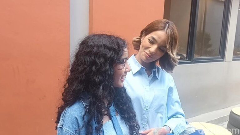 Sheila Marcia Tak Siapkan Kado untuk Leticia yang Menang GADIS Sampul 2025 Sheila Marcia Tak Siapkan Kado untuk Leticia yang Menang GADIS Sampul 2025