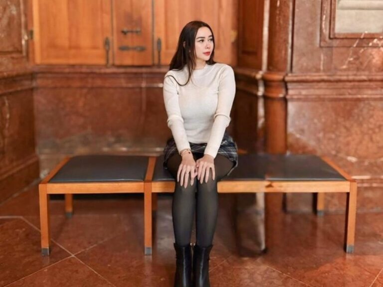 Kuasa Hukum Aura Kasih Bantah Tudingan Jadi Simpanan Ridwan Kamil dan Terkait Korupsi