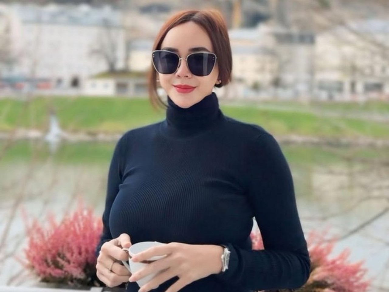 Pengacara Aura Kasih Bantah Kliennya Selingkuhan Ridwan Kamil, Fokus Perwalian Anak Pengacara Aura Kasih Bantah Kliennya Selingkuhan Ridwan Kamil, Fokus Perwalian Anak