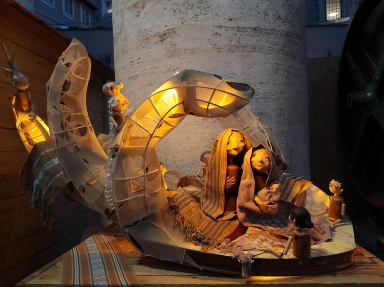 Karya Seni Indonesia ‘Menenun Pengharapan’ Memukau di Pameran Vatikan 2025