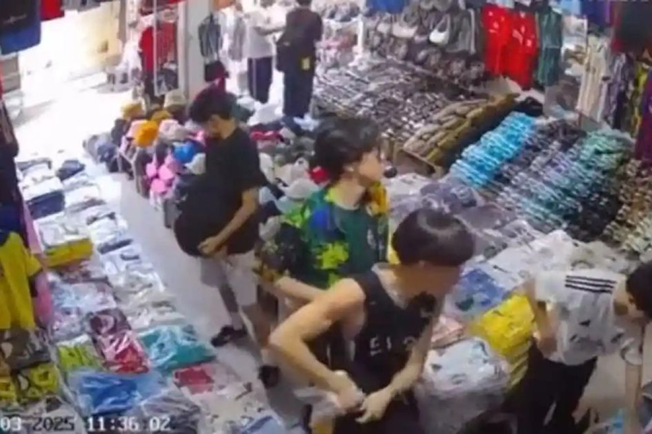4 Turis Jepang Kepergok Curi 11 Baju di Bali, Aksi Terekam CCTV Jadi Aib Negara