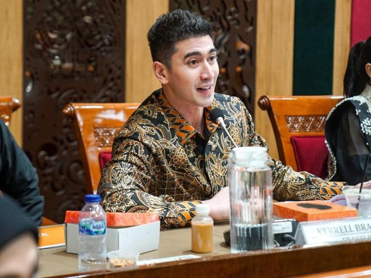 Verrell Bramasta Sibuk Sepanjang 2025, dari PAUD hingga Riset Nasional Verrell Bramasta Sibuk Sepanjang 2025, dari PAUD hingga Riset Nasional