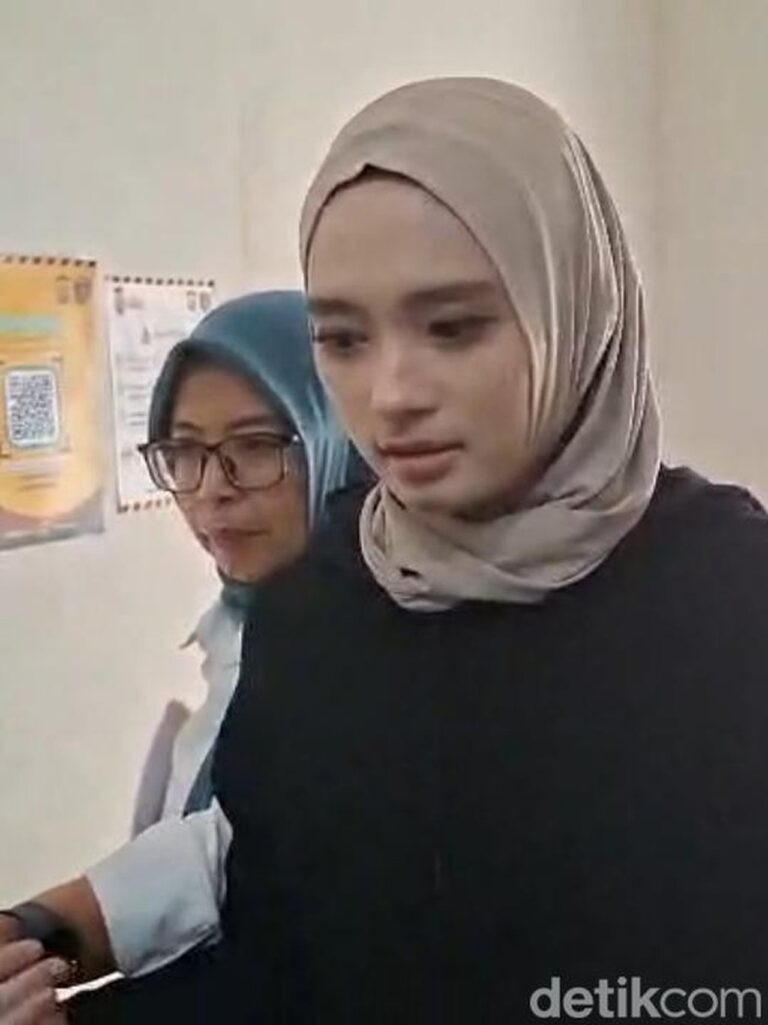 Inara Rusli Cabut Laporan Penipuan, Pengacara Sebut Ada Peran Buya Yahya dan Keinginan Damai