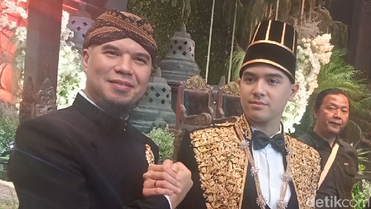 Ahmad Dhani Ungkap Persiapan Pernikahan El Rumi dan Syifa Hadju, Fitting Baju Lamaran Pekan Depan