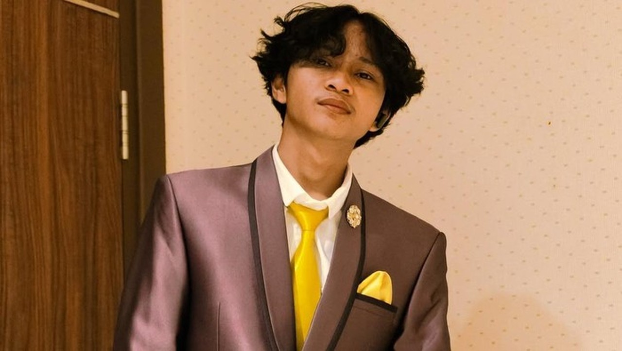 Fajar Sadboy Ungkap Fakta di Balik Riders Make Up Dior hingga Mobil Mewah