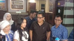Selebgram Fuji Datangi Polres Jaksel, Ungkap Trauma Akibat Penggelapan Dana Rp 1 Miliar