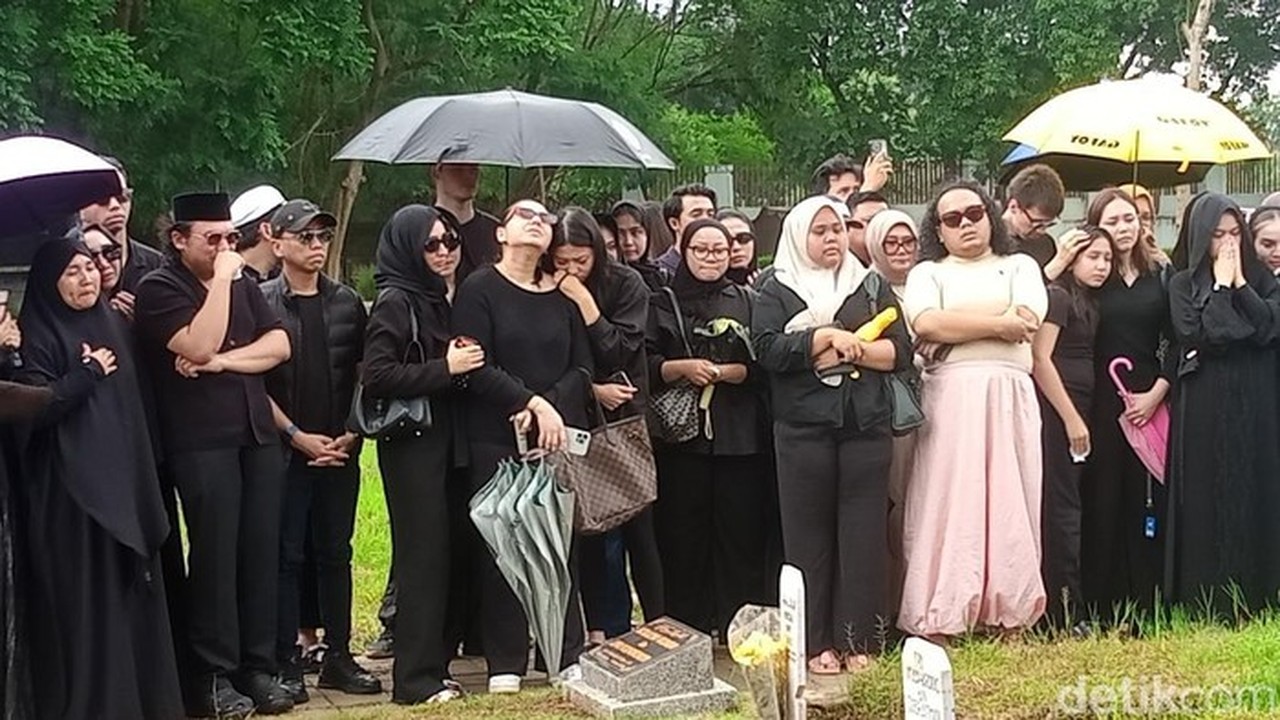 Momen Makan Bersama Lula Lahfah Seminggu Sebelum Meninggal Jadi Kenangan Terindah Keluarga