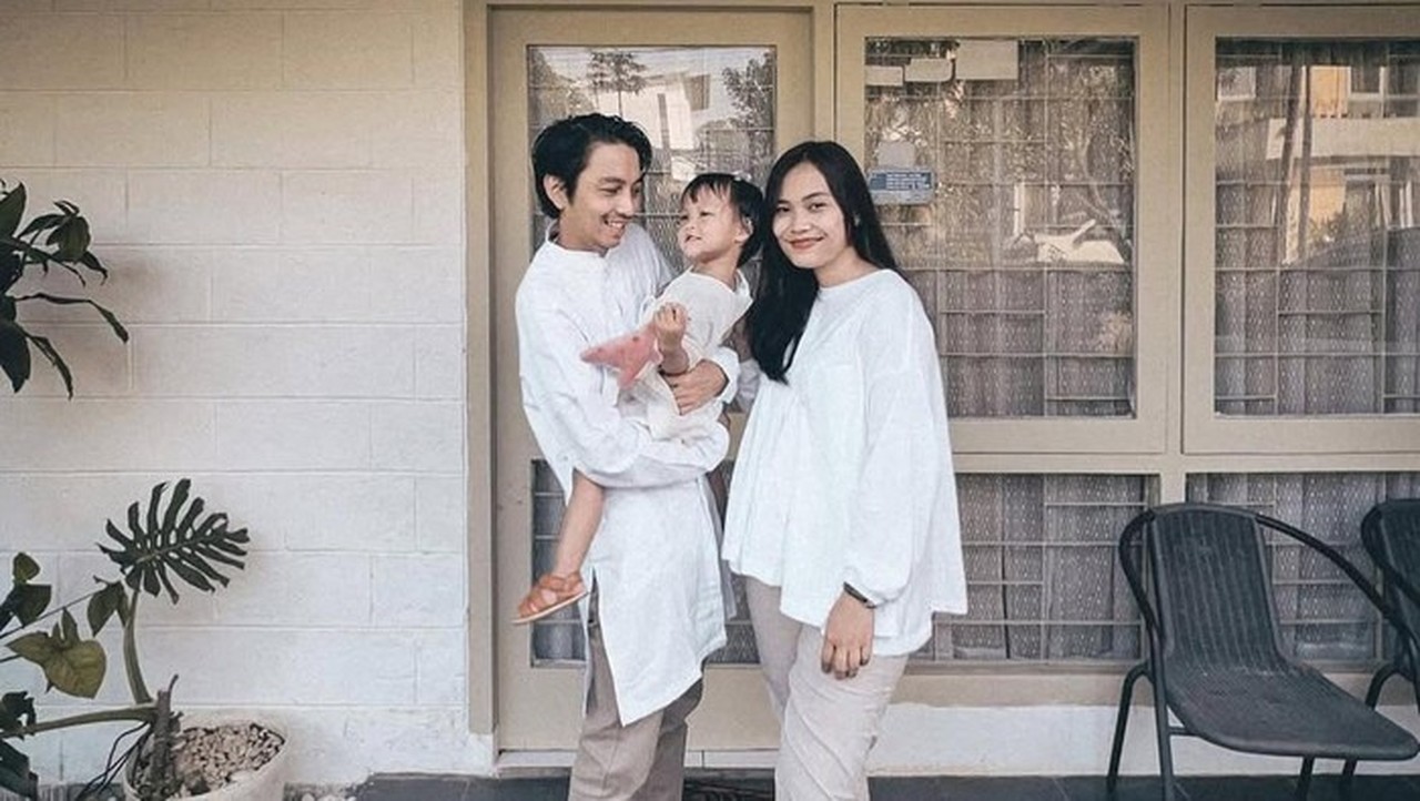 Istri Fiersa Besari Ditabrak Mobil di Stasiun Gambir, Sempat Tergencet dan Sopir Meremehkan Istri Fiersa Besari Ditabrak Mobil di Stasiun Gambir, Sempat Tergencet dan Sopir Meremehkan