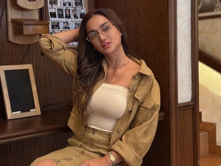 Tengku Dewi Bantah Ubah Penampilan Demi Pasangan Baru, Fokus pada ‘Self-Love’