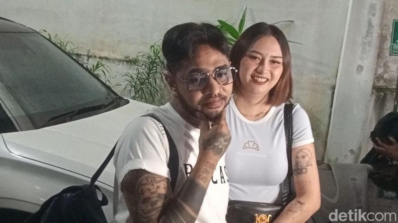 Beby Prisillia Tegaskan Kesetiaan Dampingi Onad Jalani Rehabilitasi, Rumah Tangga Tetap Harmonis Beby Prisillia Tegaskan Kesetiaan Dampingi Onad Jalani Rehabilitasi, Rumah Tangga Tetap Harmonis