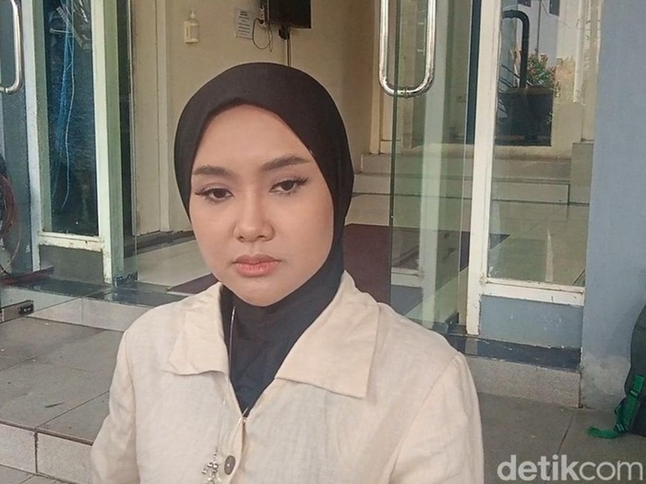 Polisi Tangkap Terduga Pelaku Penganiayaan Terhadap Rekan Cita Rahayu di Pondok Indah Mall Polisi Tangkap Terduga Pelaku Penganiayaan Terhadap Rekan Cita Rahayu di Pondok Indah Mall