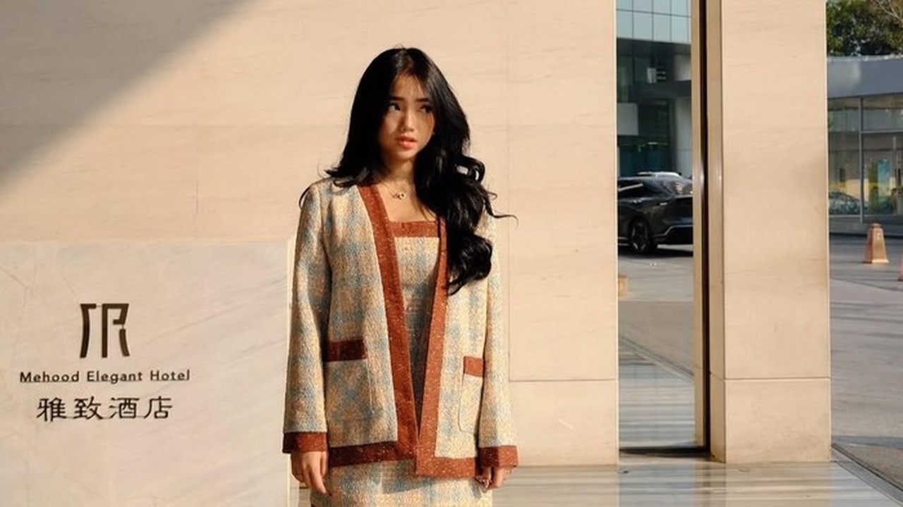 Fuji Kapok Dikhianati Rekan Kerja, Kini Ungkap Semua Detail Pekerjaan ke Orang Tua Fuji Kapok Dikhianati Rekan Kerja, Kini Ungkap Semua Detail Pekerjaan ke Orang Tua