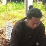 Reza Arap Ziarah ke Makam Lula Lahfah, Ungkap Impian Sang Kekasih untuk Kariernya