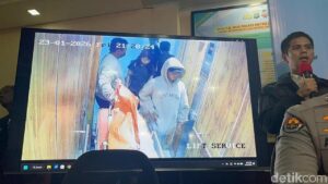 Reza Arap Sigap Bantu Evakuasi Jenazah Lula Lahfah, Dampingi Hingga RS Fatmawati