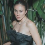 Siapa Artis Indonesia yang Layak Menyandang Gelar ‘Hot Mama’ Paling Memukau? Mari Beri Suara!