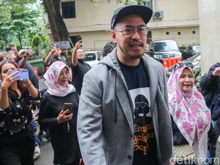 Pandji Pragiwaksono Tawarkan Dialog dengan Pelapor Kasus ‘Mens Rea’ Lewat Restorative Justice Pandji Pragiwaksono Tawarkan Dialog dengan Pelapor Kasus ‘Mens Rea’ Lewat Restorative Justice