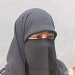 Umi Pipik Antusias Jadi Nenek, Rela Lawan Arah Demi Gendong Cucu Pertama