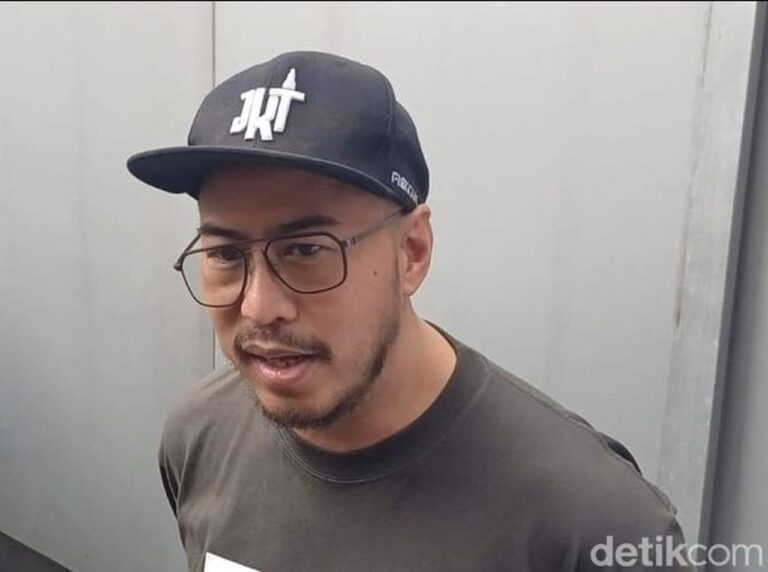 Pandji Pragiwaksono Dihukum Adat Toraja: Denda Babi dan Ayam sebagai Permohonan Maaf