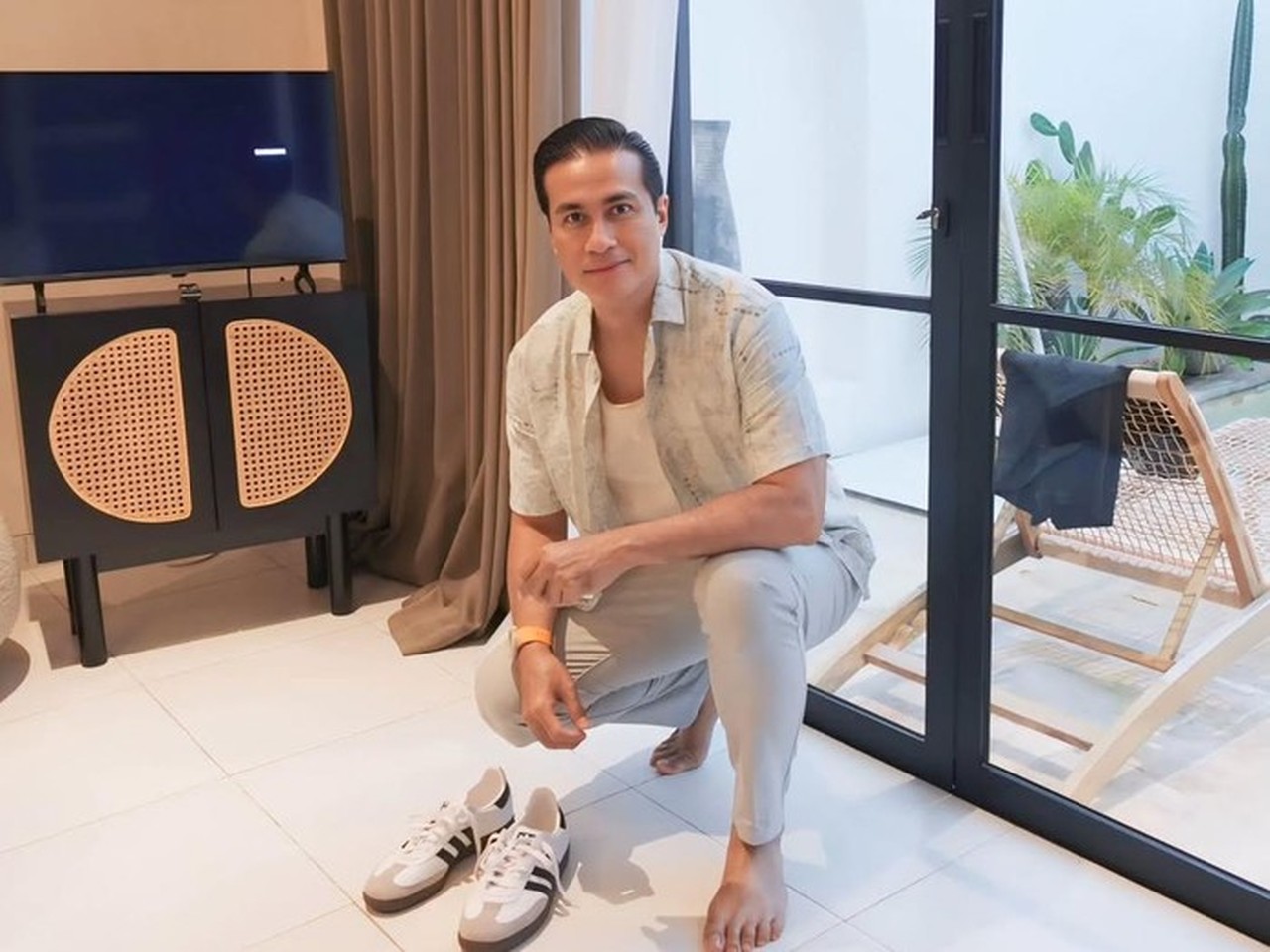 Adjie Pangestu Tegaskan Tak Punya Hubungan dengan Denada, Bantah Isu Ayah Biologis Anak