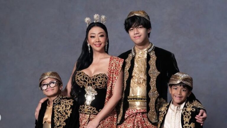 Asri Welas Fokus Tanggung Jawab Penuh Demi Tiga Anaknya Sebagai Orang Tua Tunggal