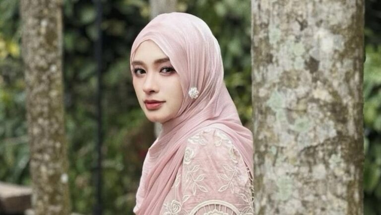 Istri Eks Sopir Inara Rusli Diperiksa Bareskrim Terkait Dugaan Akses Ilegal Video CCTV Istri Eks Sopir Inara Rusli Diperiksa Bareskrim Terkait Dugaan Akses Ilegal Video CCTV