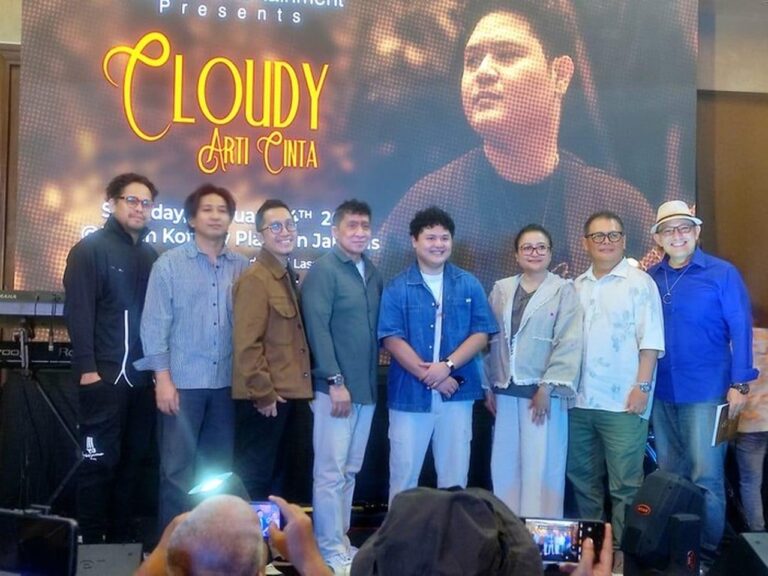 Cloudy Hadirkan Ulang ‘Arti Cinta’ Ari Lasso dengan Sentuhan Minimalis Kekinian Cloudy Hadirkan Ulang ‘Arti Cinta’ Ari Lasso dengan Sentuhan Minimalis Kekinian