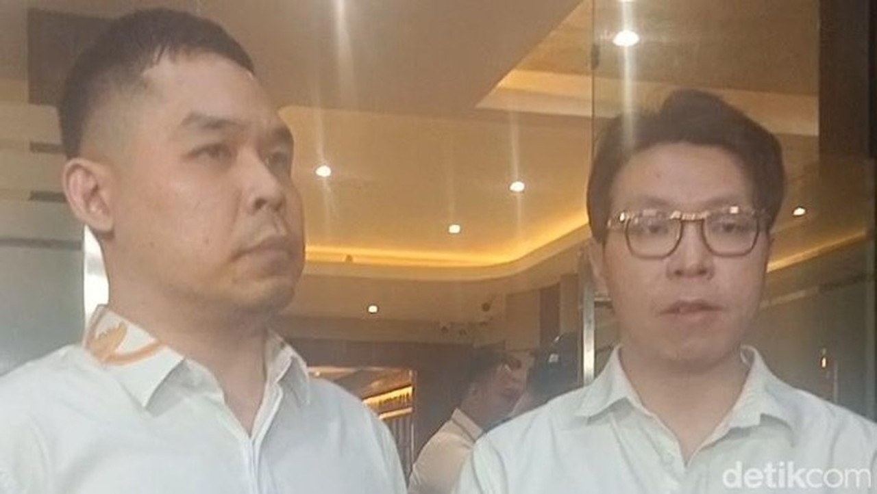 Richard Lee Tegaskan Produk Skincare-nya Legal dan Aman Setelah Diperiksa 12 Jam Richard Lee Tegaskan Produk Skincare-nya Legal dan Aman Setelah Diperiksa 12 Jam