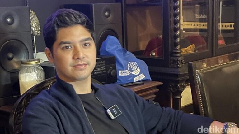 Al Ghazali Beri Kode Tanggal Pernikahan El Rumi dan Syifa Hadju, Berdekatan dengan Kelahiran Anaknya